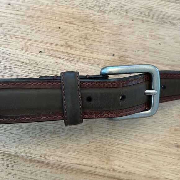 Columbia dark brown men's leather like belt size 42 - Picture 1 of 6